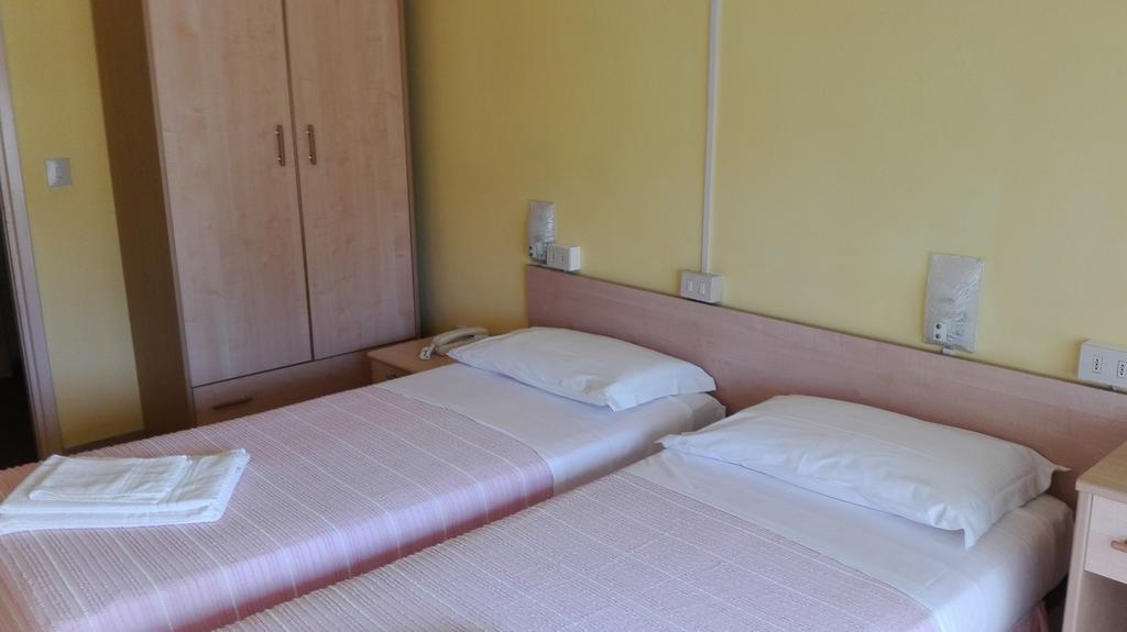 Hotel Ninfea Cervia Exterior photo