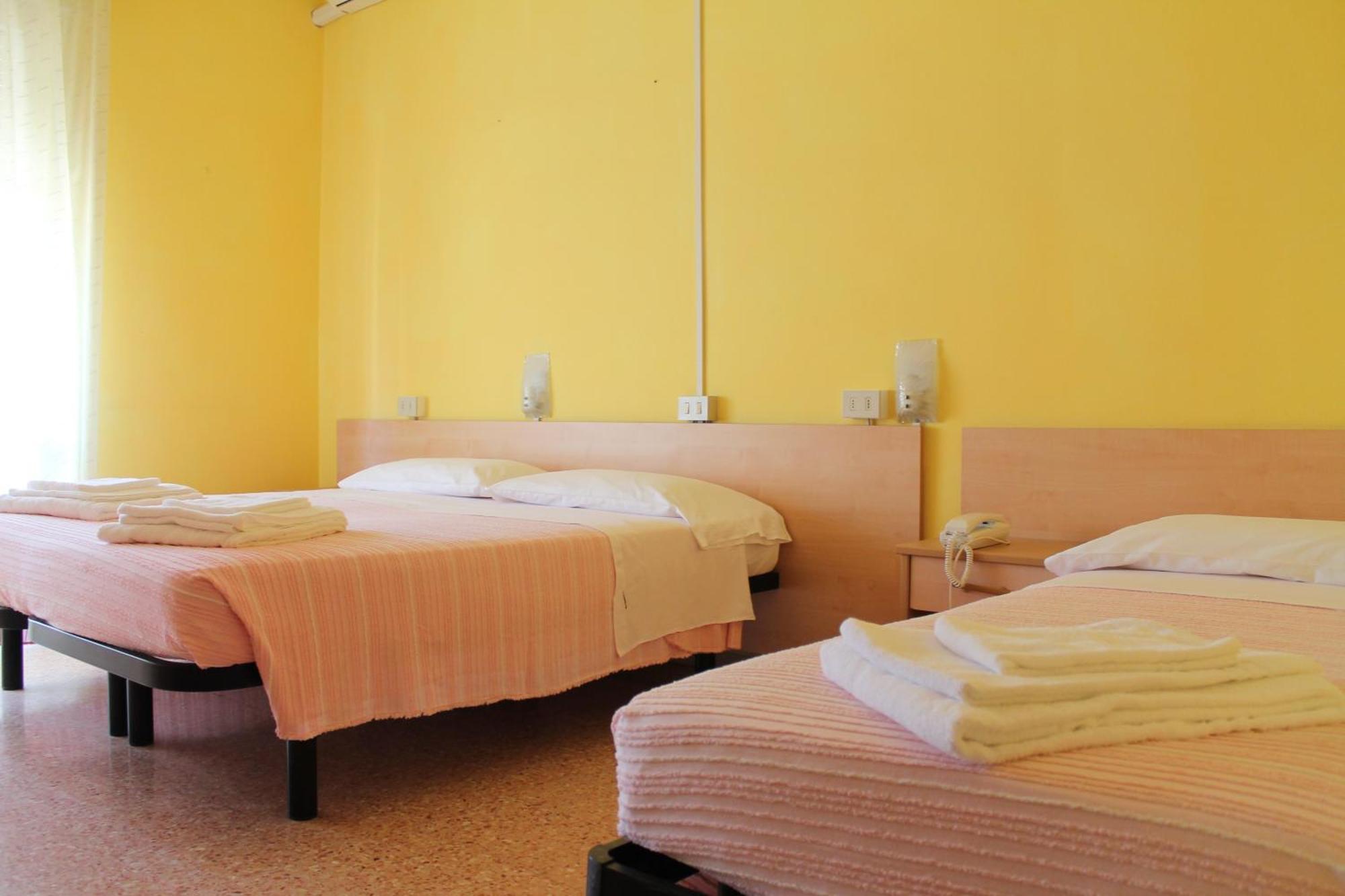 Hotel Ninfea Cervia Exterior photo