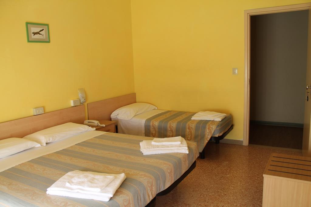 Hotel Ninfea Cervia Exterior photo