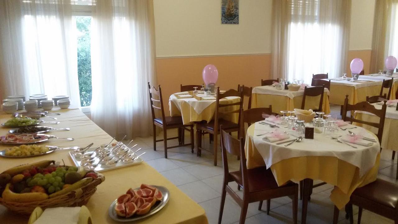 Hotel Ninfea Cervia Exterior photo
